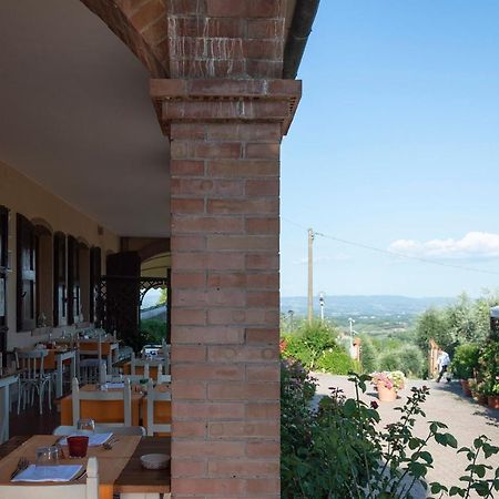 Affittacamere Leonetto San Gimignano Bagian luar foto